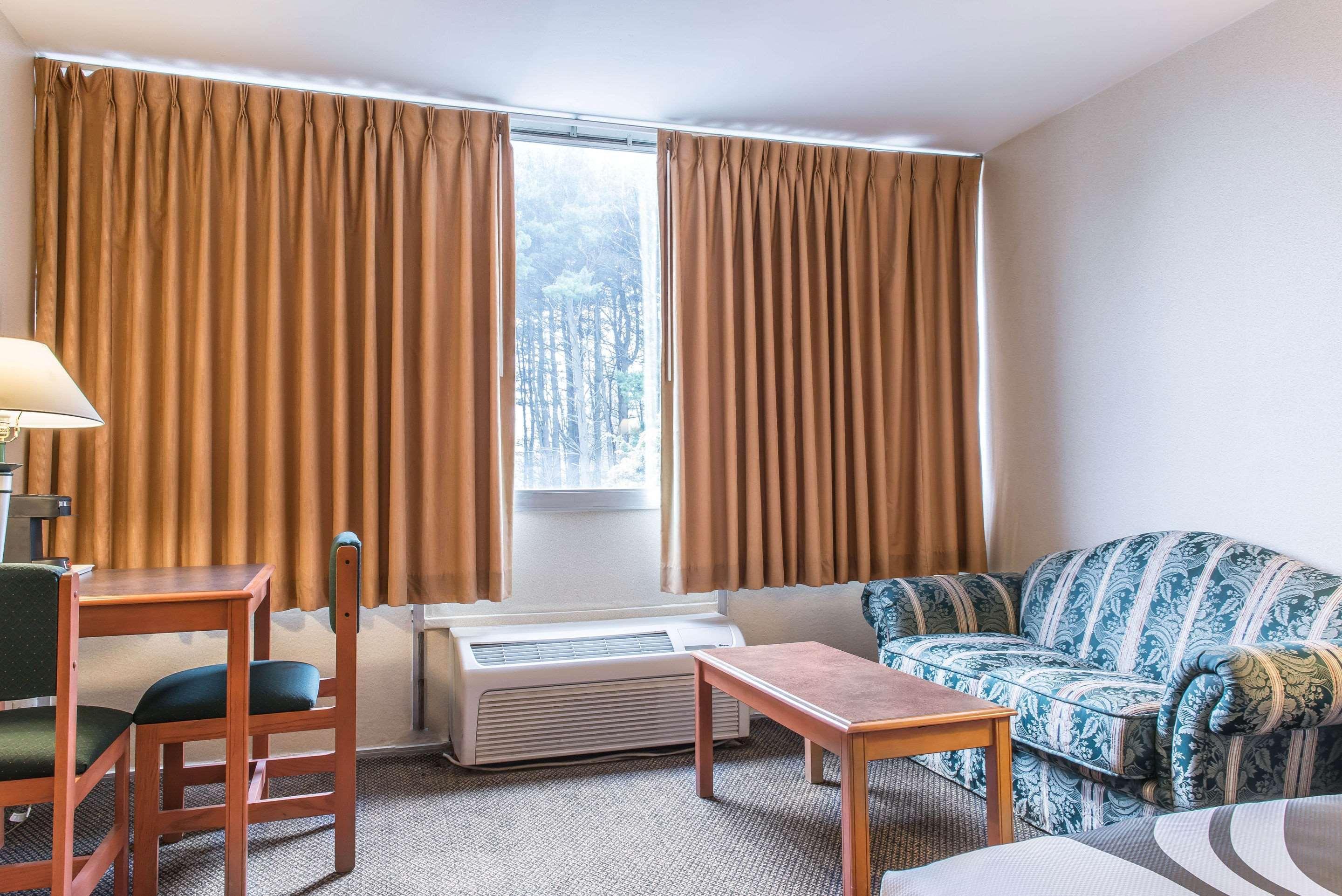 Quality Inn Hermitage Extérieur photo