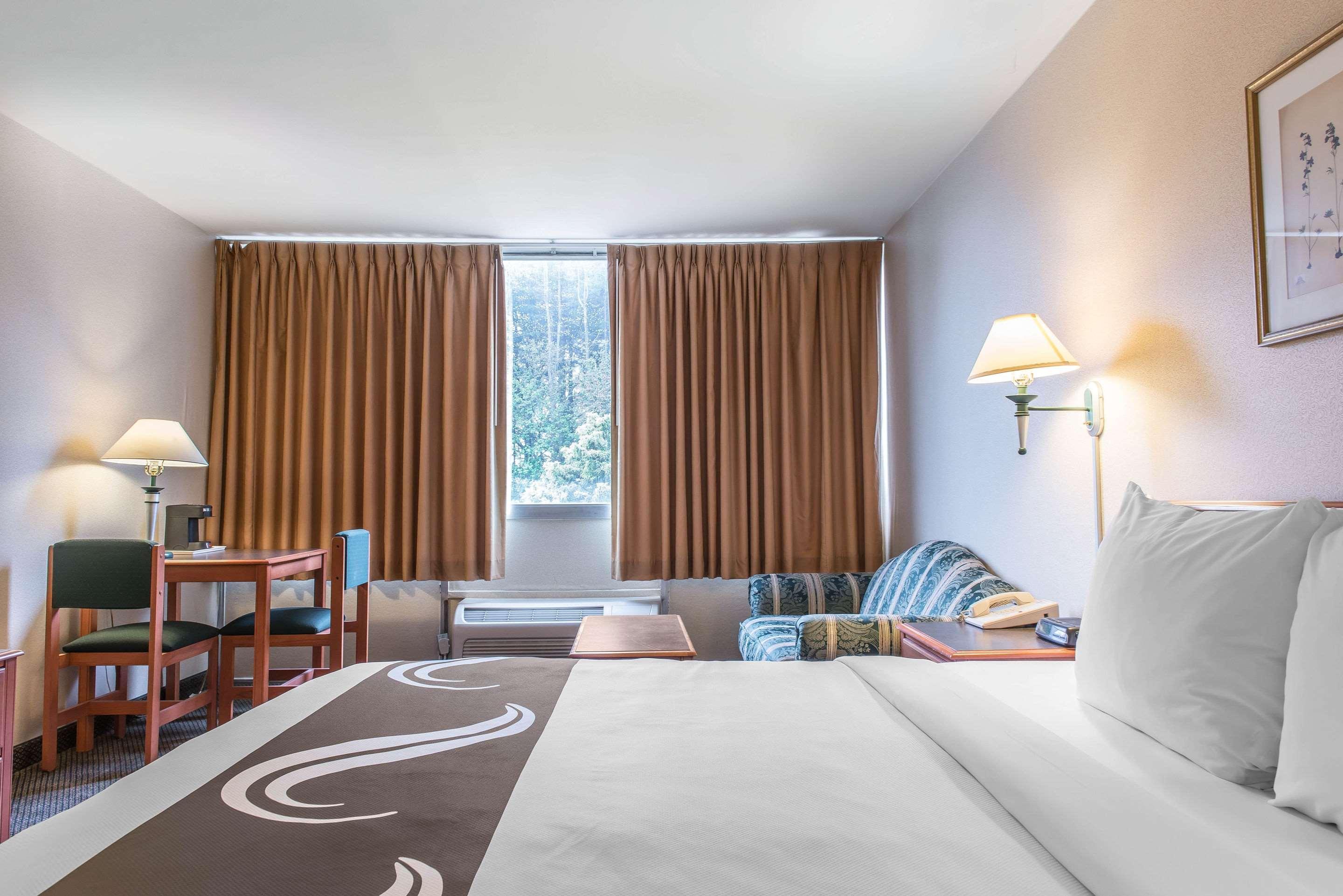 Quality Inn Hermitage Extérieur photo